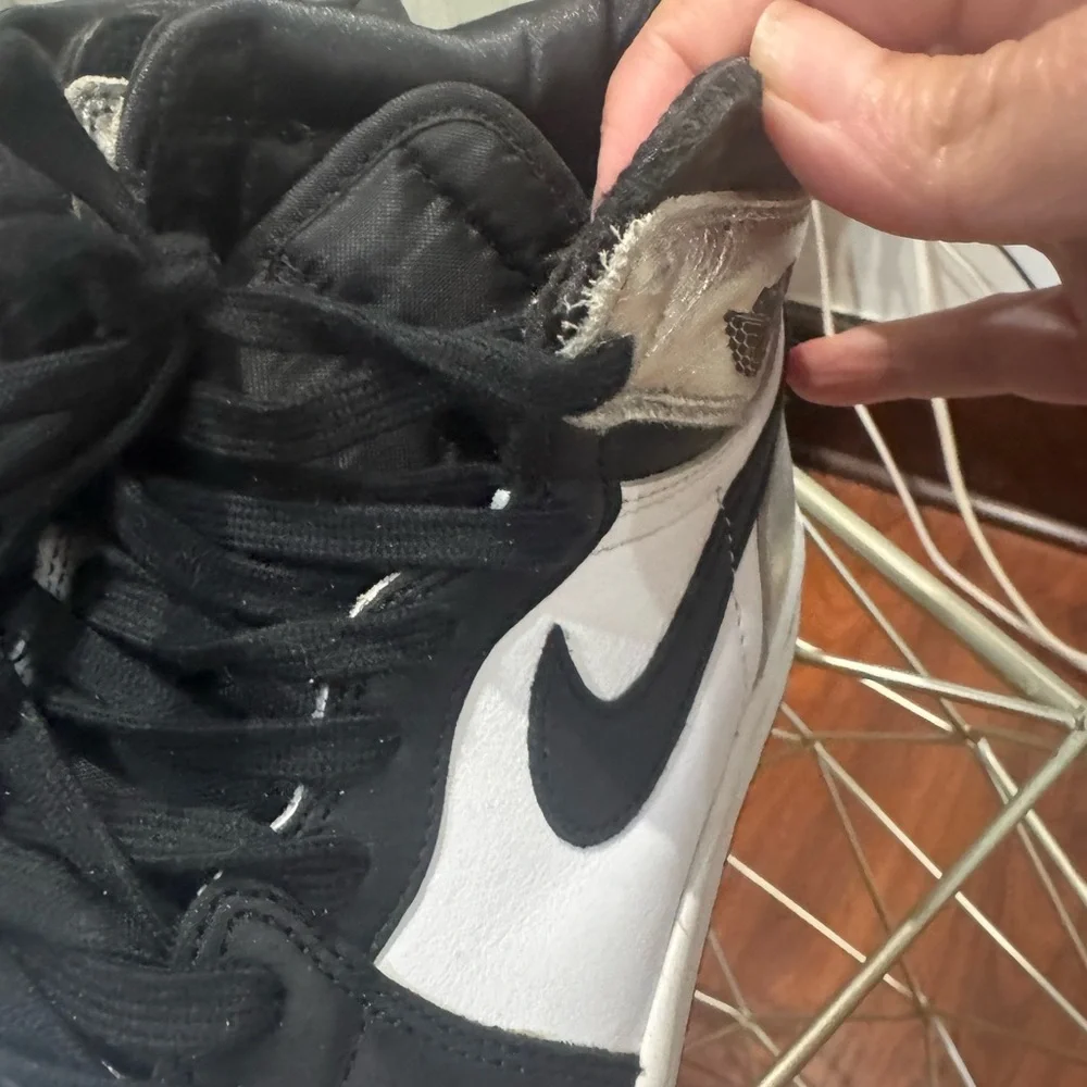 2021 Wmns Air Jordan 1 Retro High OG ‘Silver Toe'
